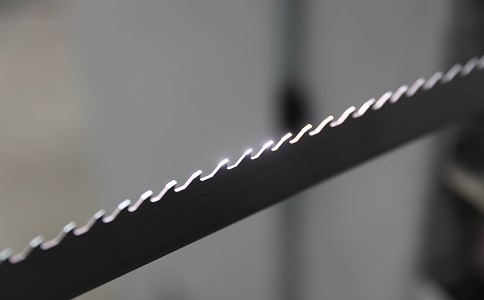 齐齐哈尔双金属带锯条产生切削噪音的原因具体有哪些？